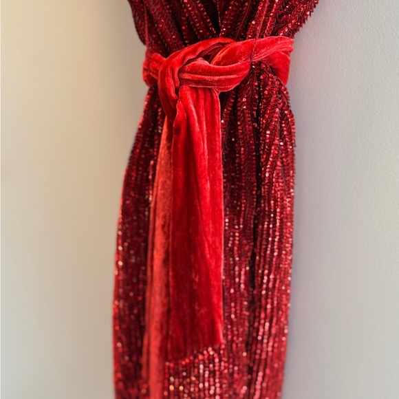 RETROFETE RED SPARKLE ONE SHOULDER DRESS - Picture 6 of 10